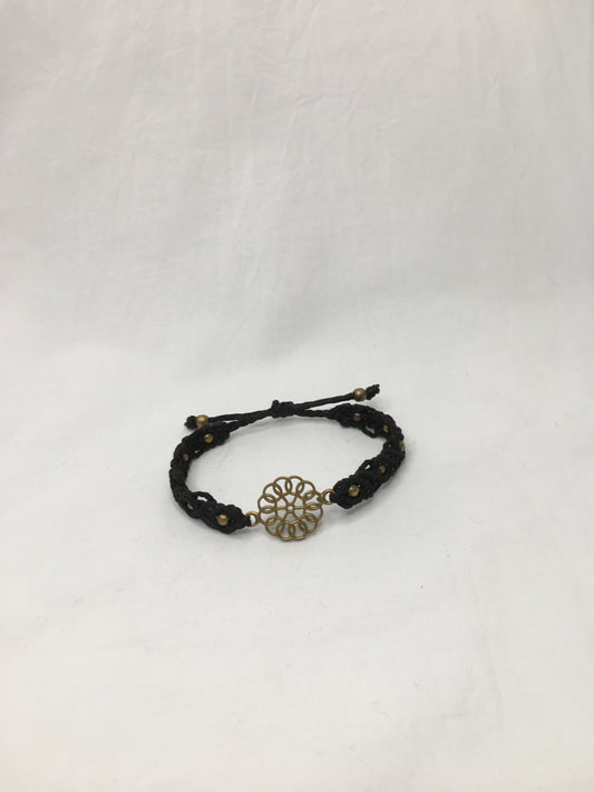 Roped Bracelet - Brass pendant macramé bracelet